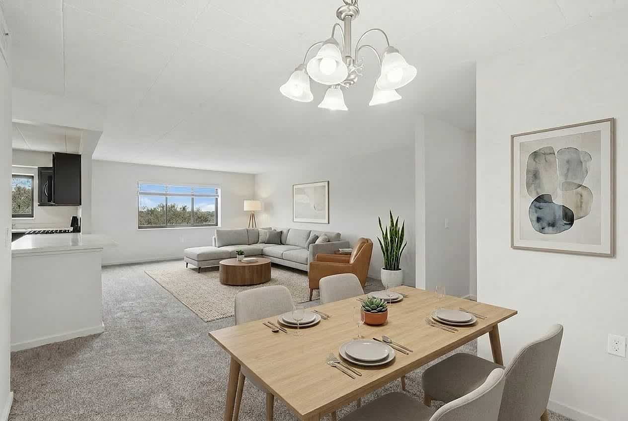 Bryn Mawr Apartments – photo 4