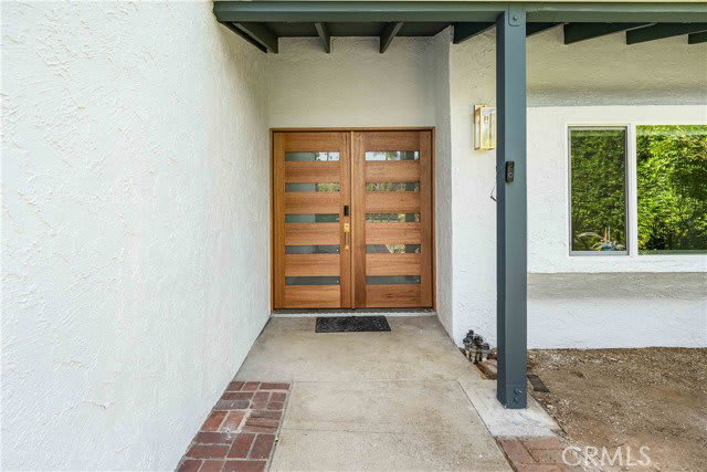 15406 Lull Street – photo 2