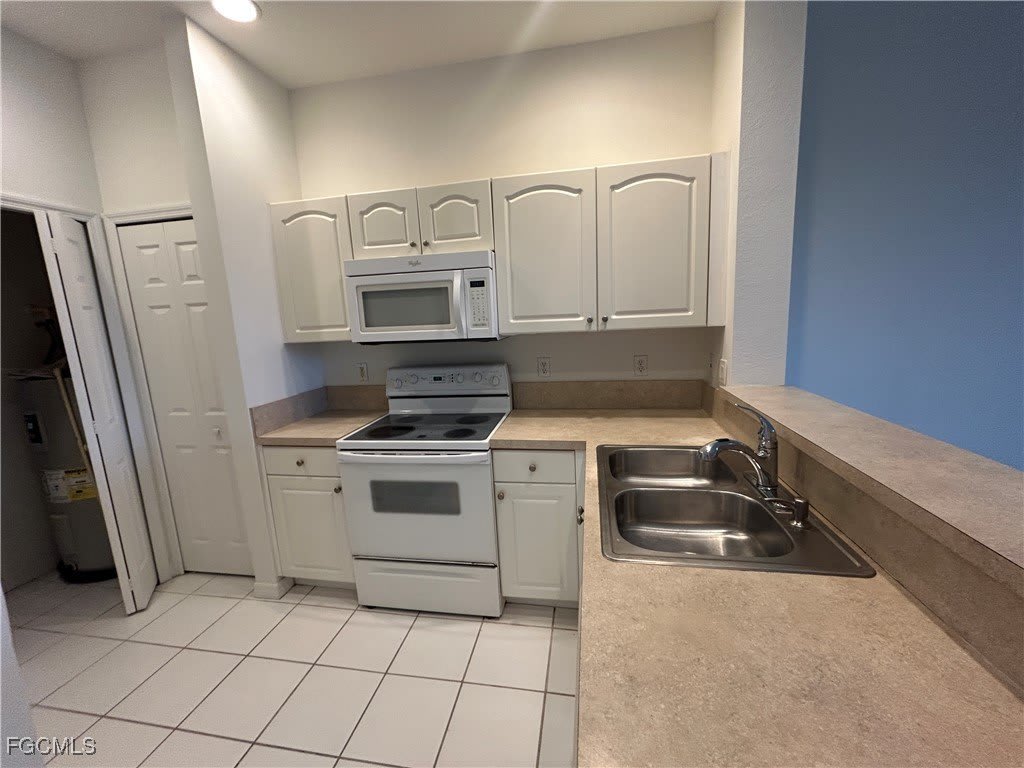 4255 Liron Avenue – photo 5