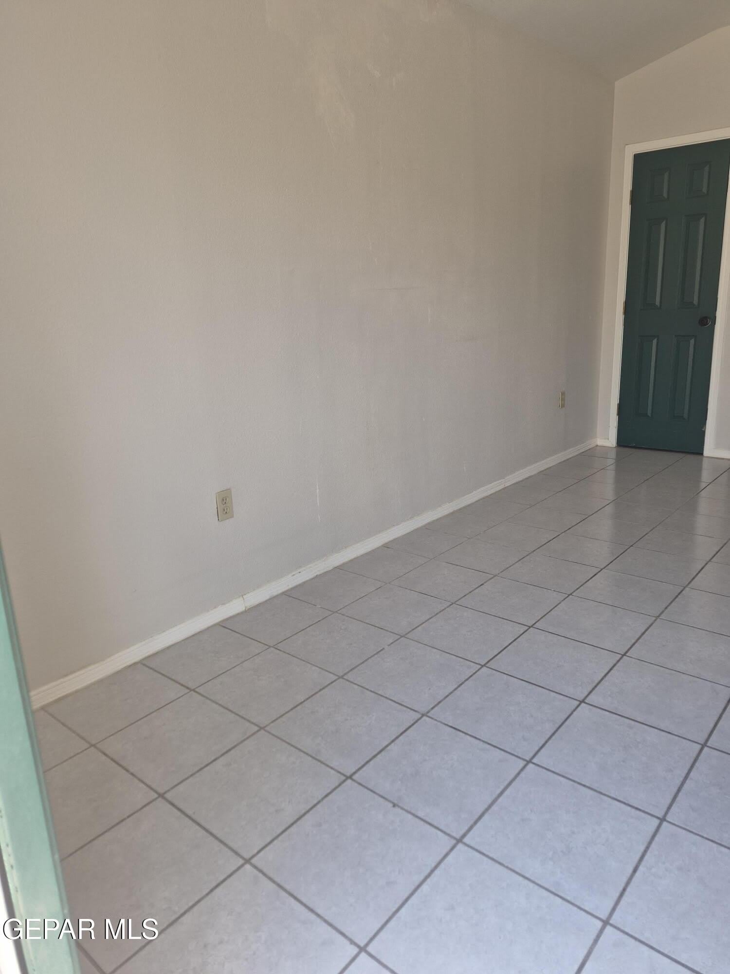 3915 Mobile Avenue – photo 3