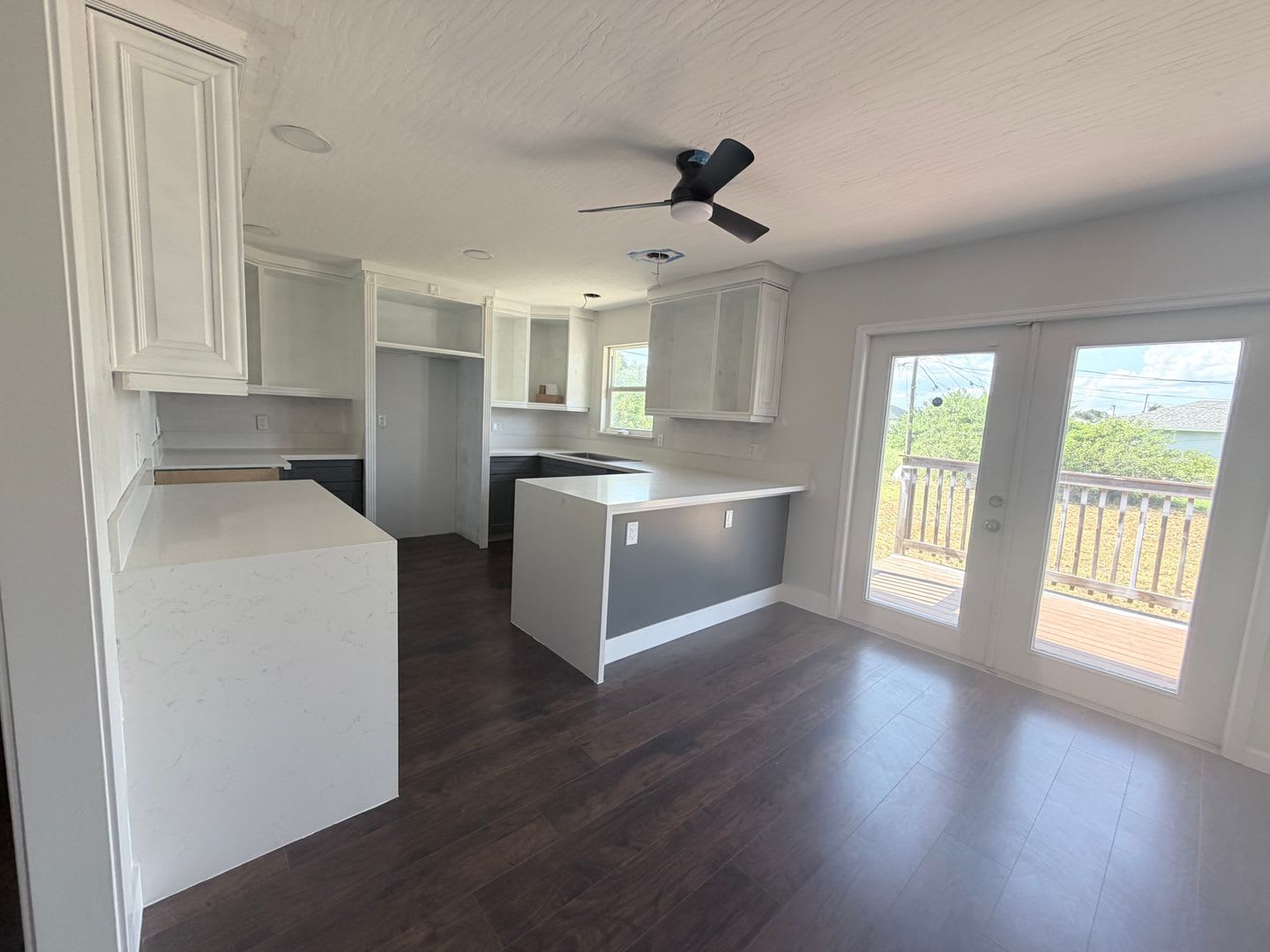 4/2 Recently Remodeled – photo 3