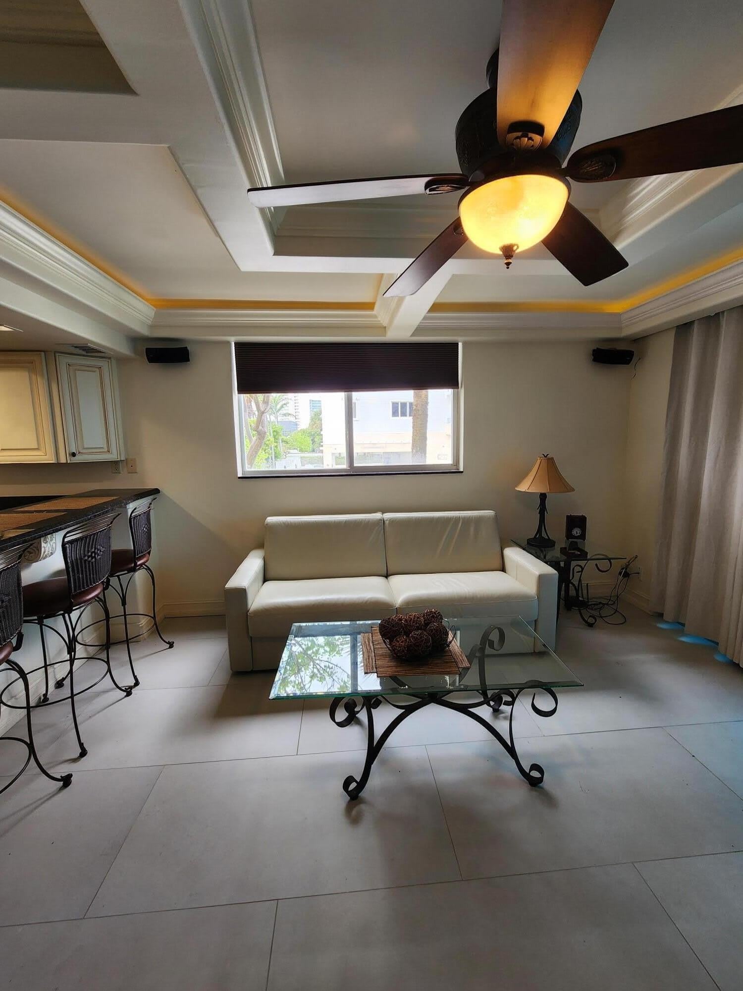 2080 E Hillsboro Boulevard – photo 3