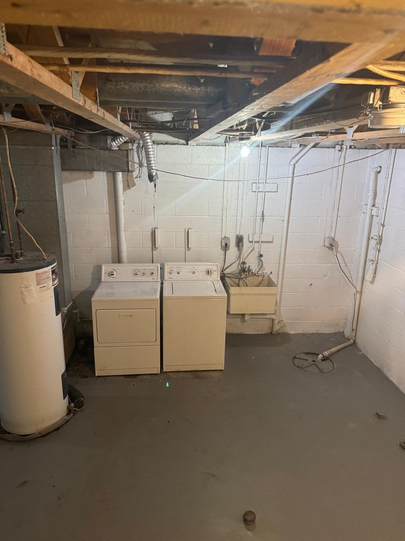 Recently Renovated 2 Bed 1 Bath Ready To Move In ASAP – photo 4