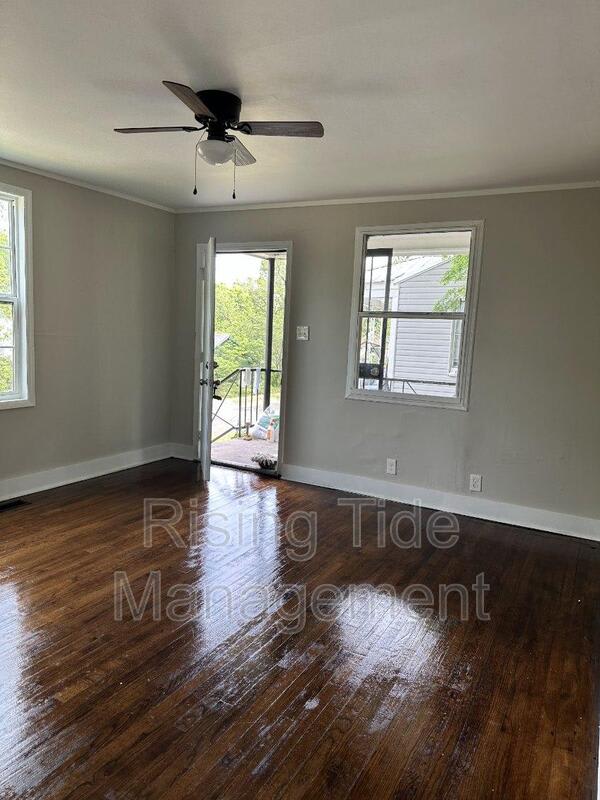 3905 39th Ct N – photo 2
