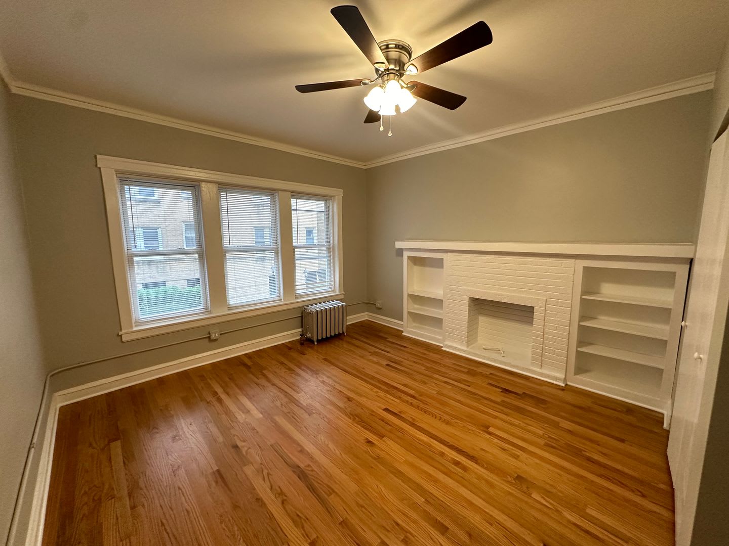 4902 N St Louis Ave – photo 3