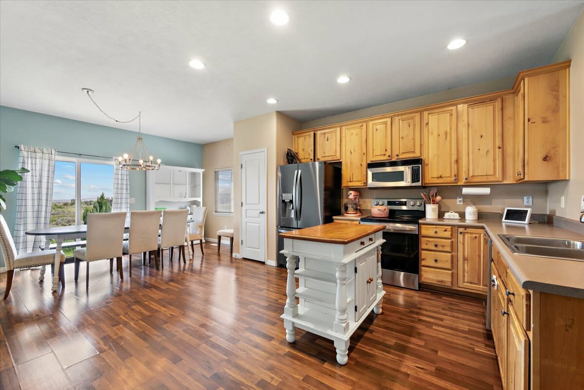 3764 Gullane Road – photo 2