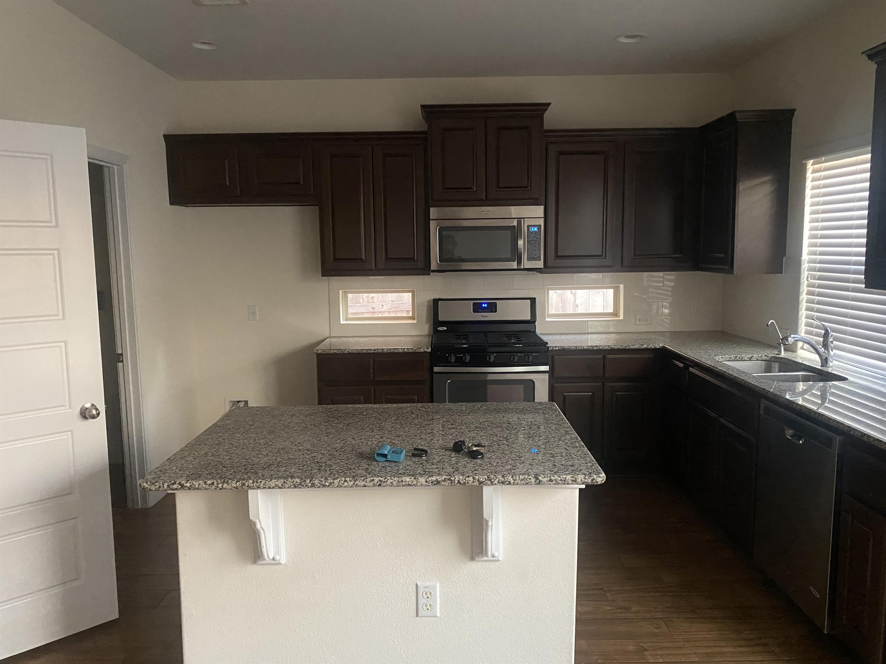 9504 Hunter Lane – photo 2