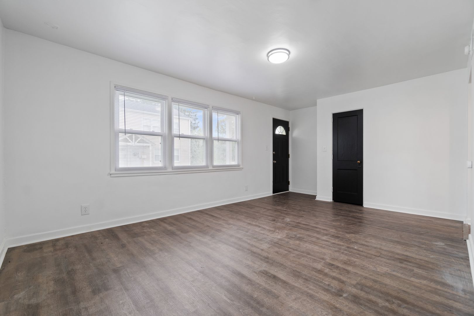 3 Bedroom Townhouse in Midland, PA!! Apply now!! – photo 4