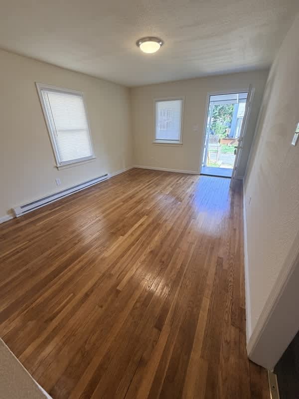 611 Hazelhurst Ave – photo 3
