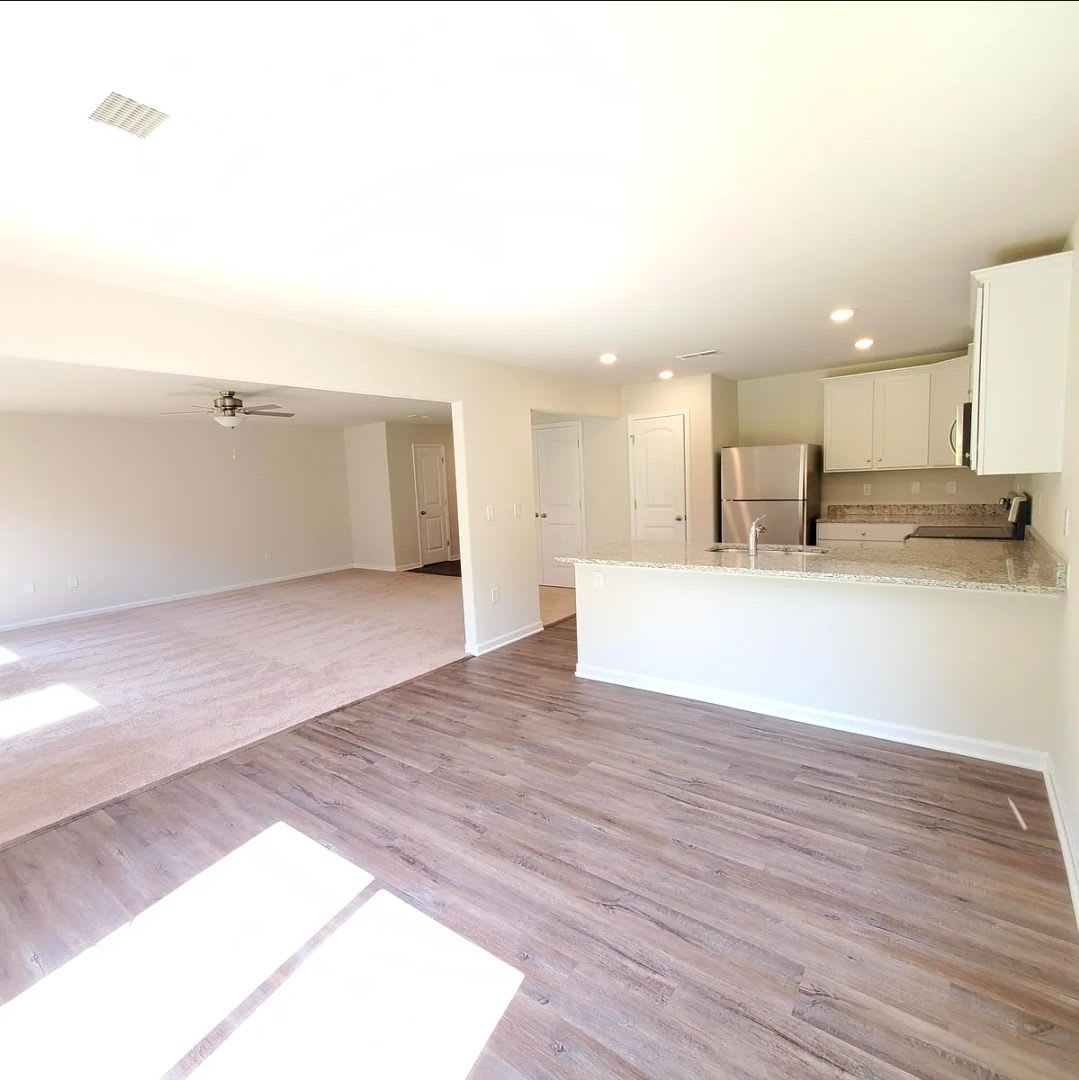 Room in 4 Bedroom Home at Creedmore Hills Dr – photo 3