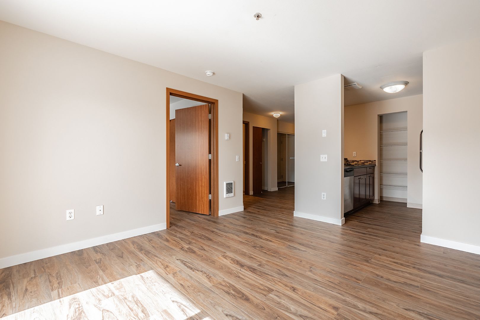 Landmark Apartments – photo 4