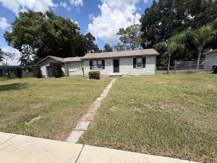 2703 Pembrook Drive – photo 1