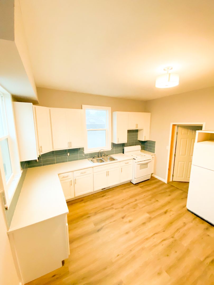 3 Bed 1Bath Complete Remodel – photo 2