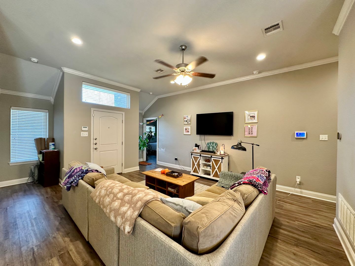 Spacious 4-Bed, 4.5-Bath Home in the Heart of the Baylor Bubble! – photo 3