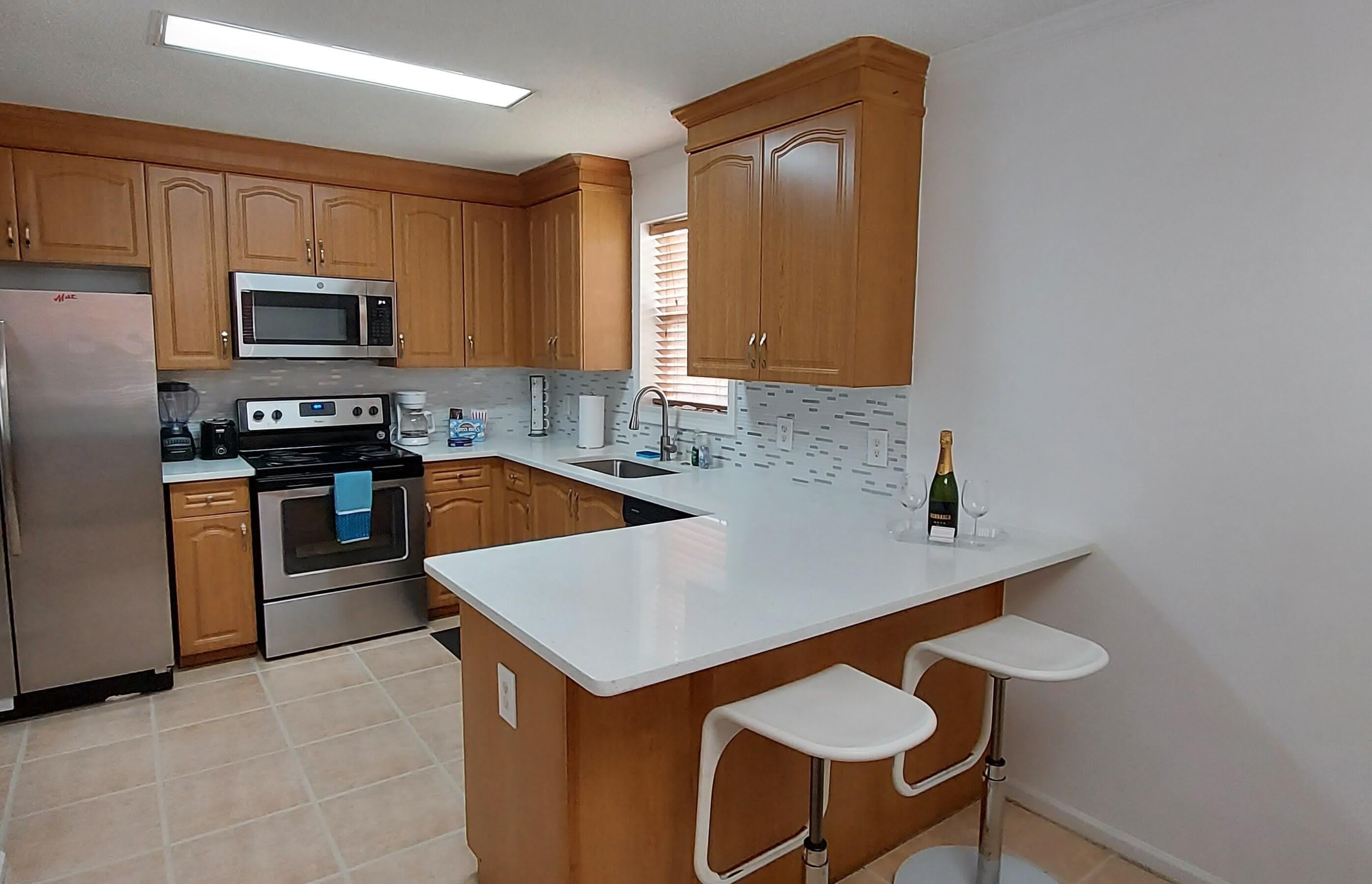 1401 W 9th Street – photo 2