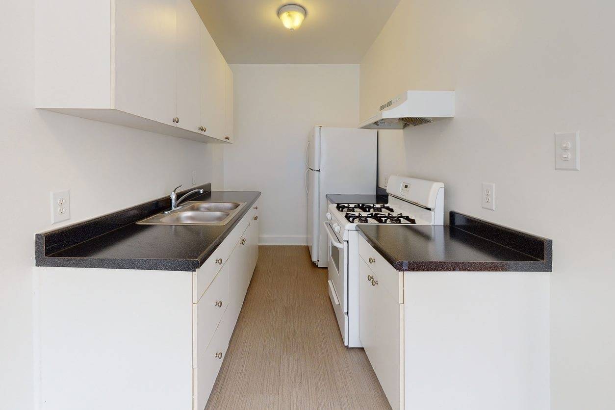 Ellis Court – photo 1