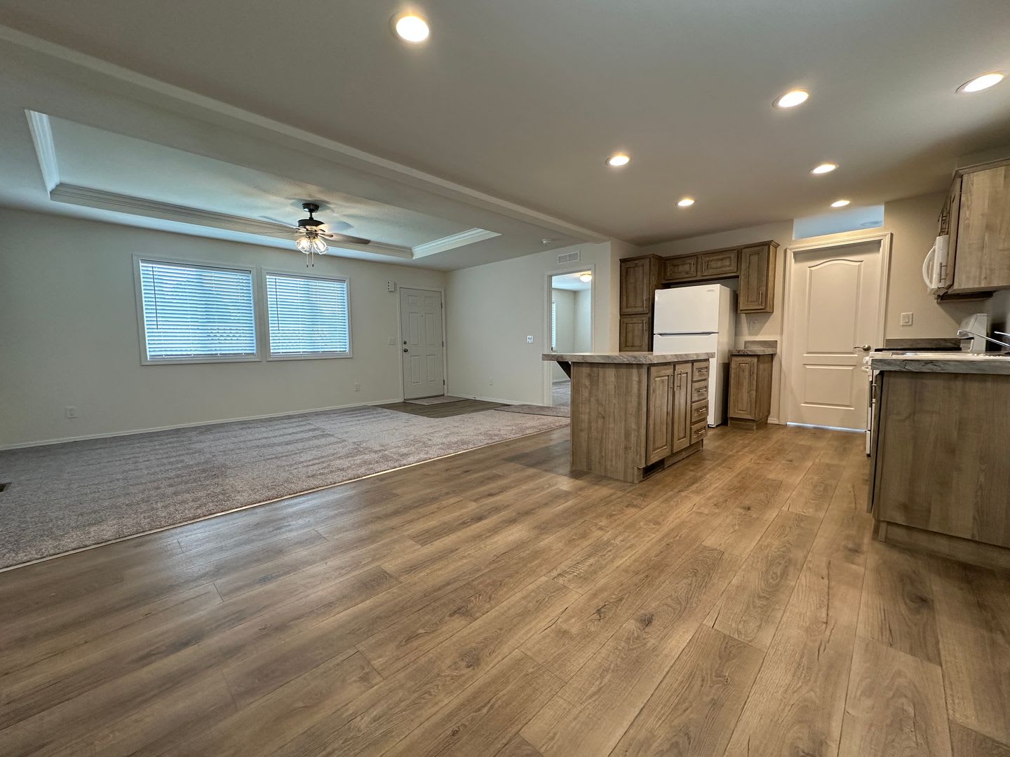 Gated Brand New 3-Bedroom Mobile Home in Prime La Loma District – photo 3