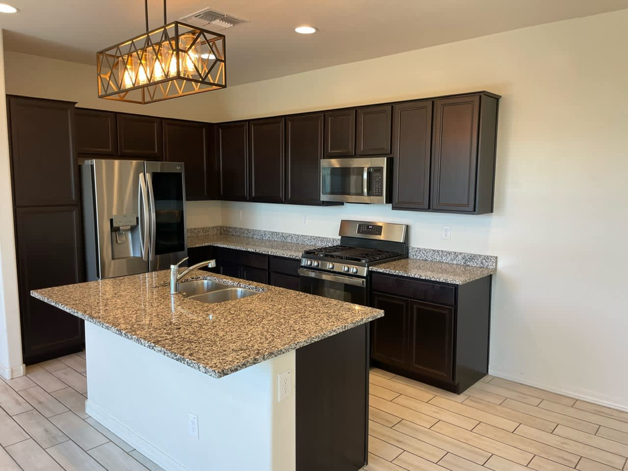 3626 S 58th Dr – photo 1