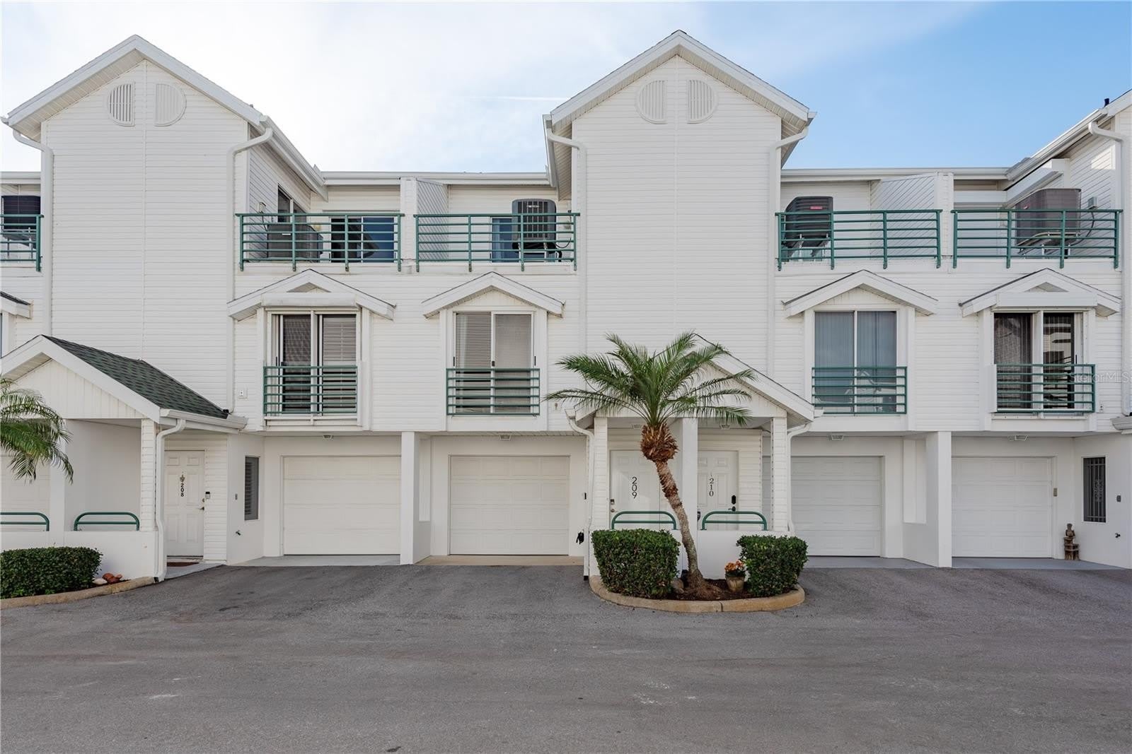 320 ISLAND Way – photo 3