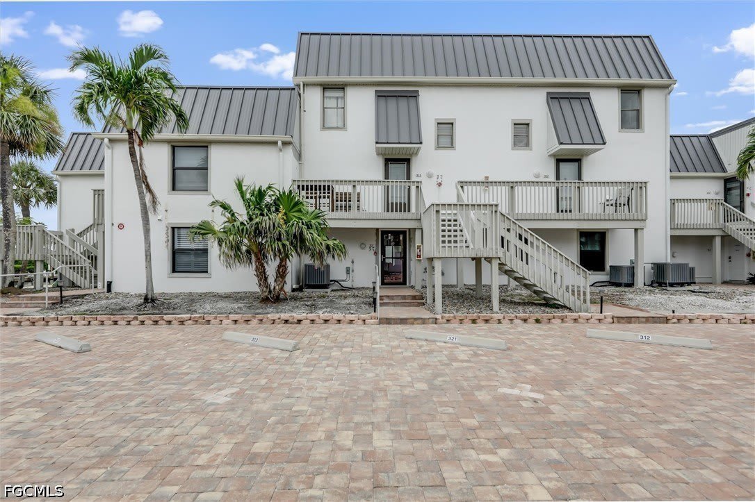 760 Sextant Drive – photo 4