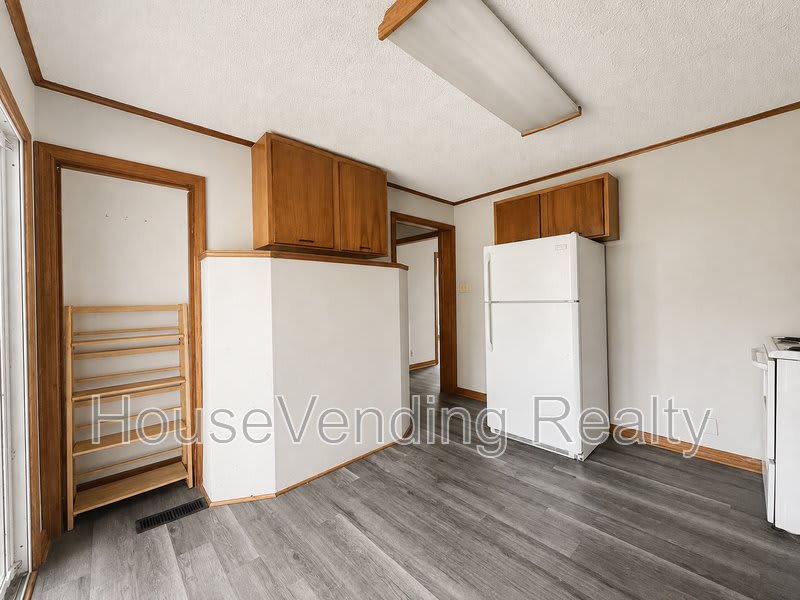 253 Atlantic Ave. – photo 3