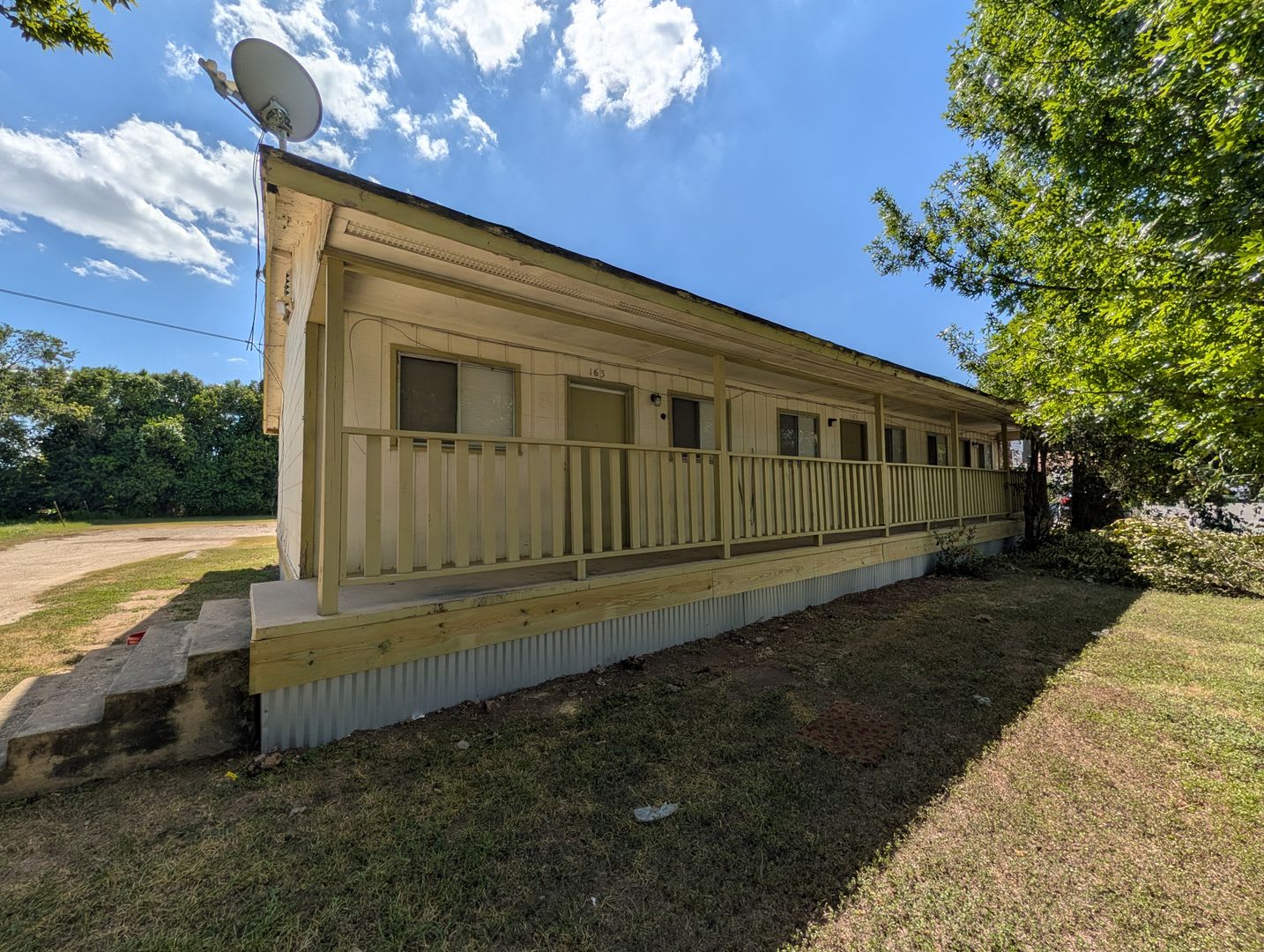 1/1 Triplex / Easy Access to I-35 / Fridge / No Carpet / CISD – photo 5