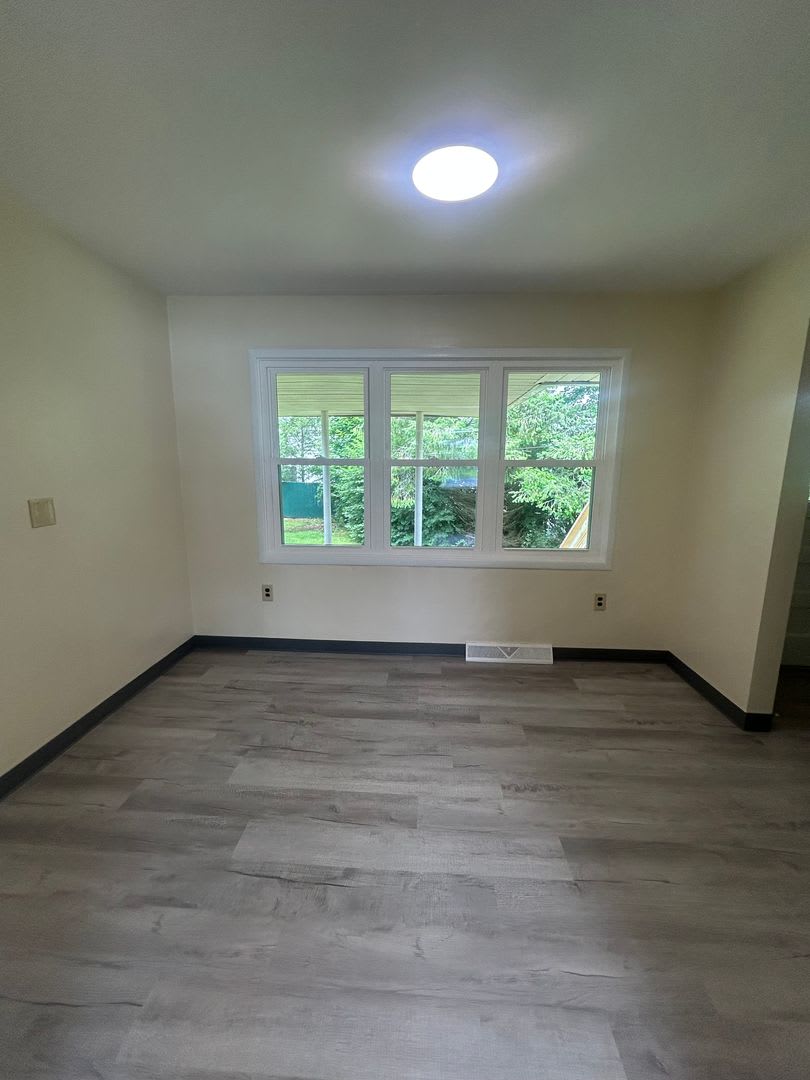 3 bedroom, 1 bath house – photo 5