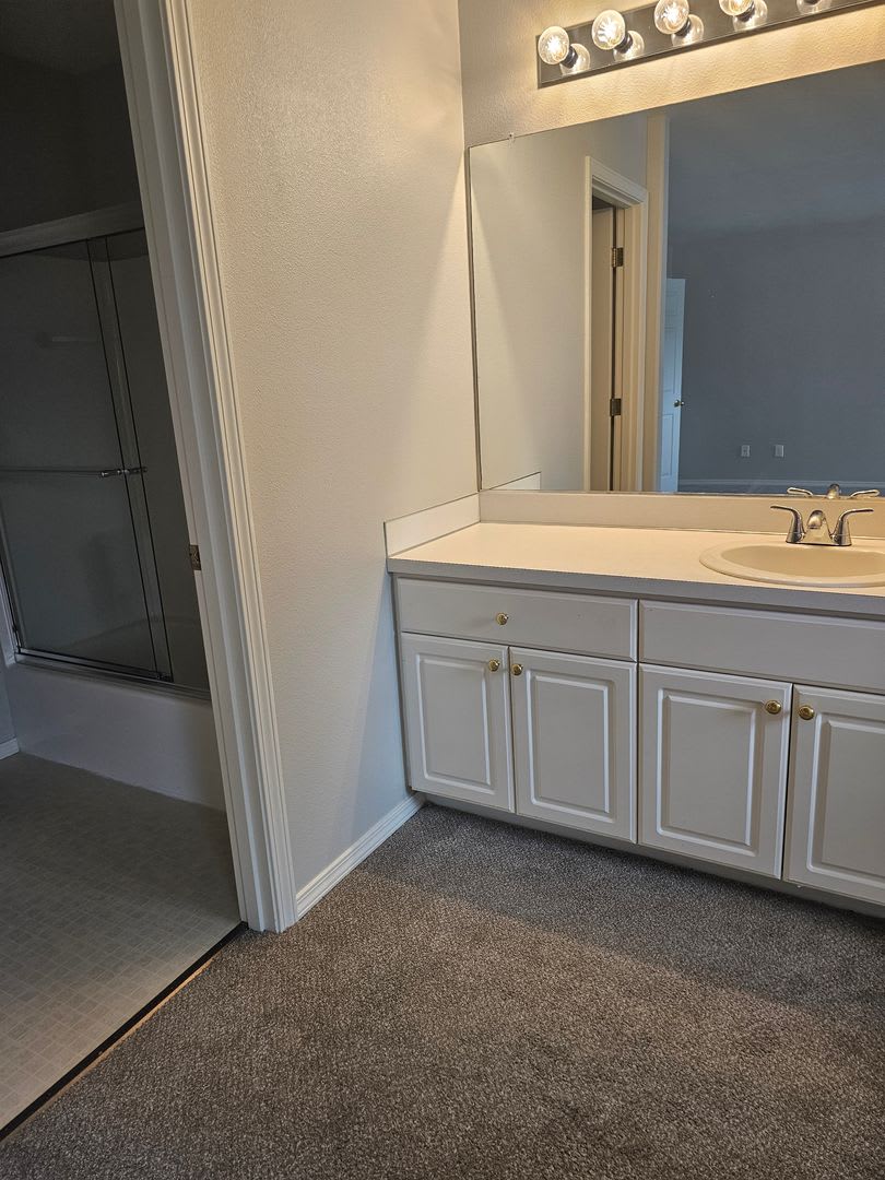 TIGARD TOWNHOUSE – photo 5
