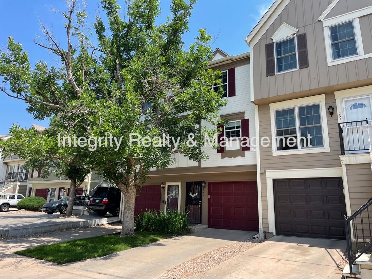 2 Bed 2 5 Bath Townhome 1102 Sq Ft 1811 S Quebec Way 236 – photo 1