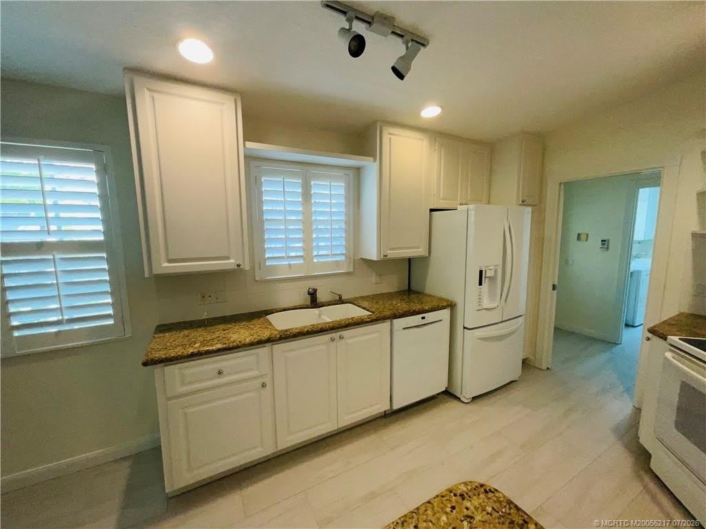 781 SW Balmoral Trace – photo 4