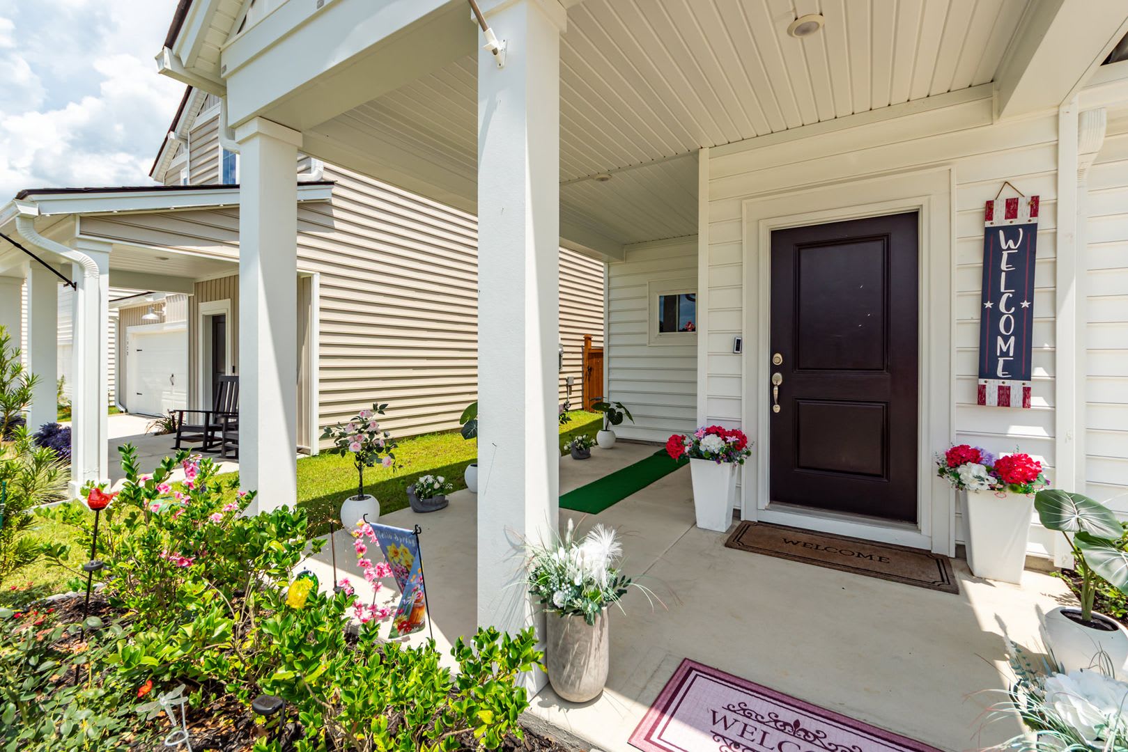 3 Bedroom, 2 Bathroom Home in Sweetgrass – photo 2
