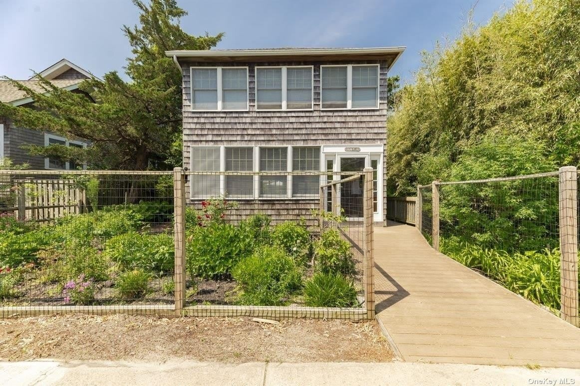 993 Surfview Walk – photo 1