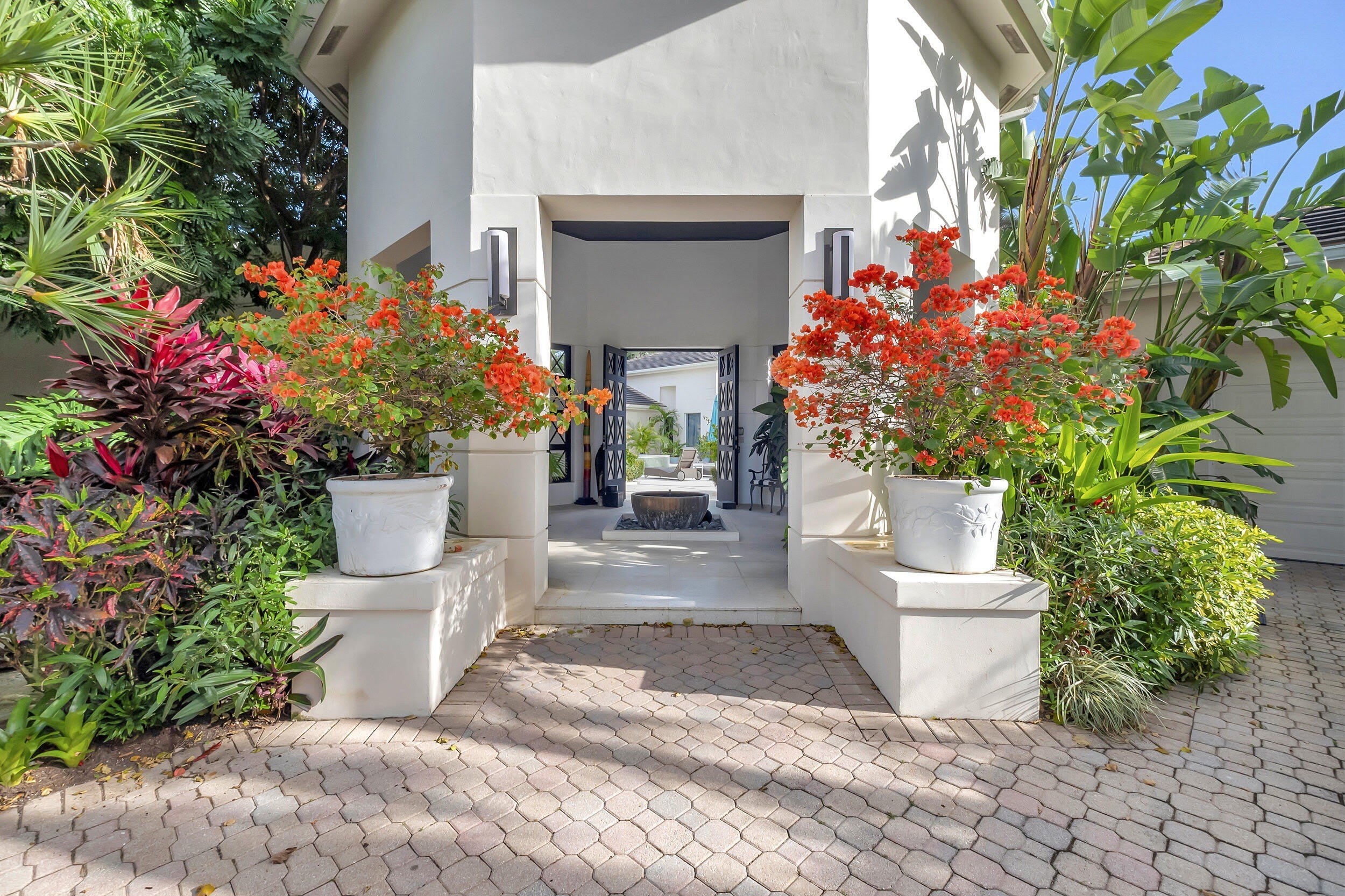 17070 Royal Cove Way – photo 1