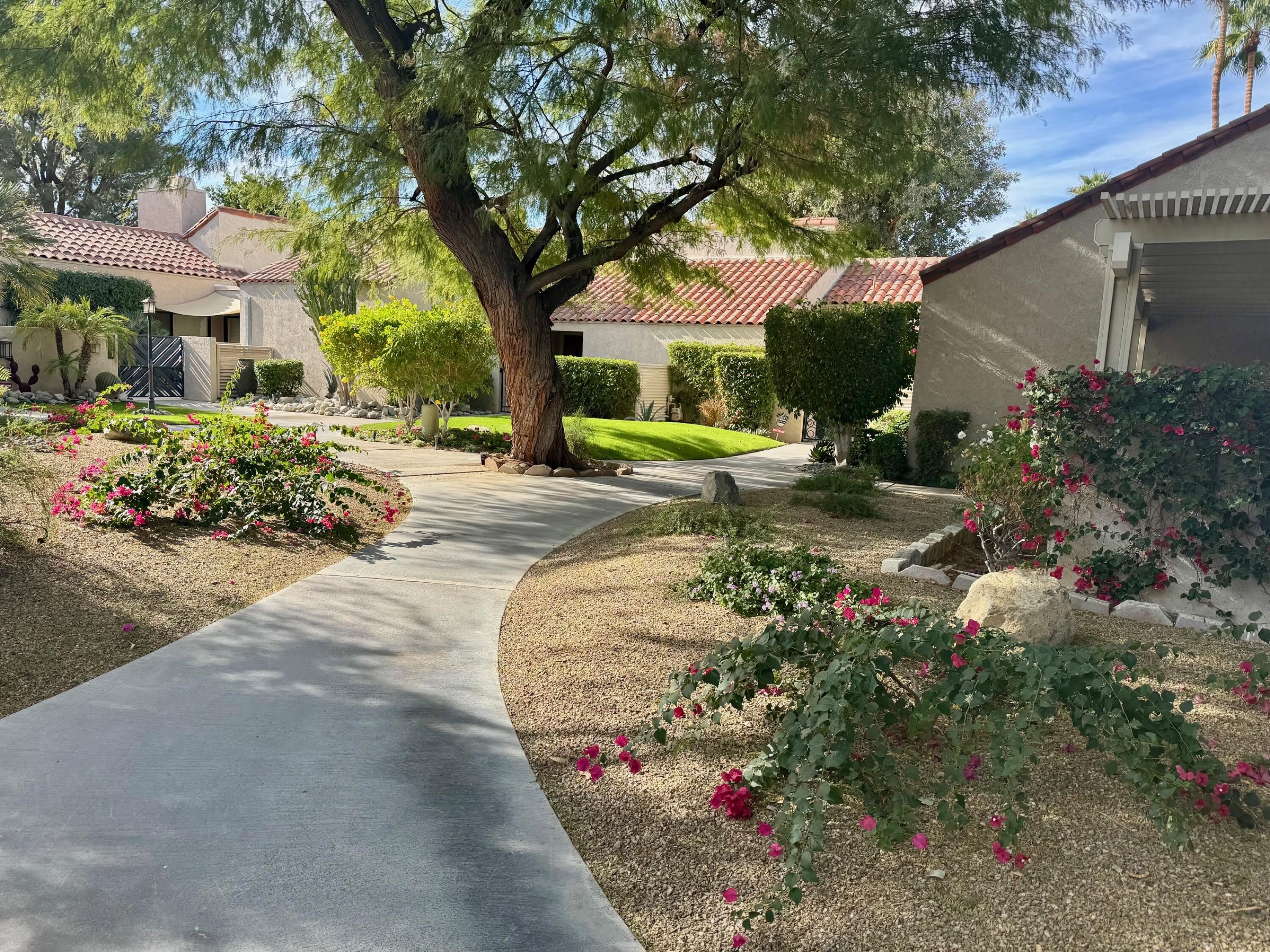 310 Forest Hills Drive – photo 2