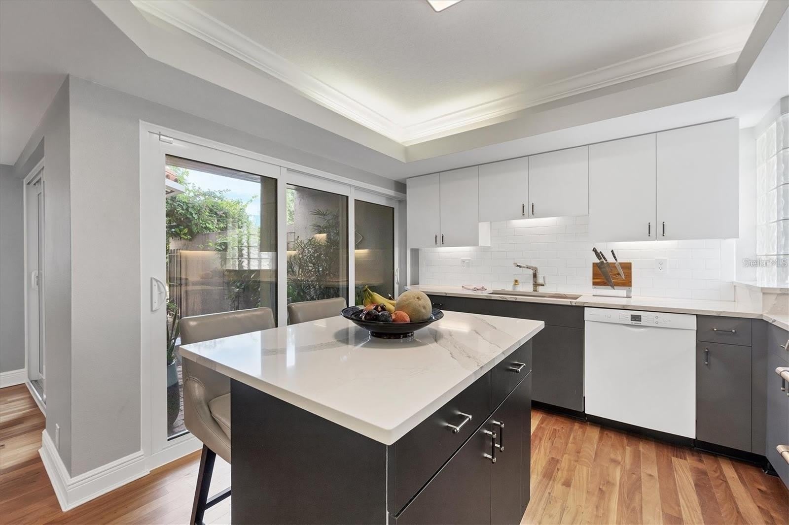 200 COCOANUT Avenue – photo 3