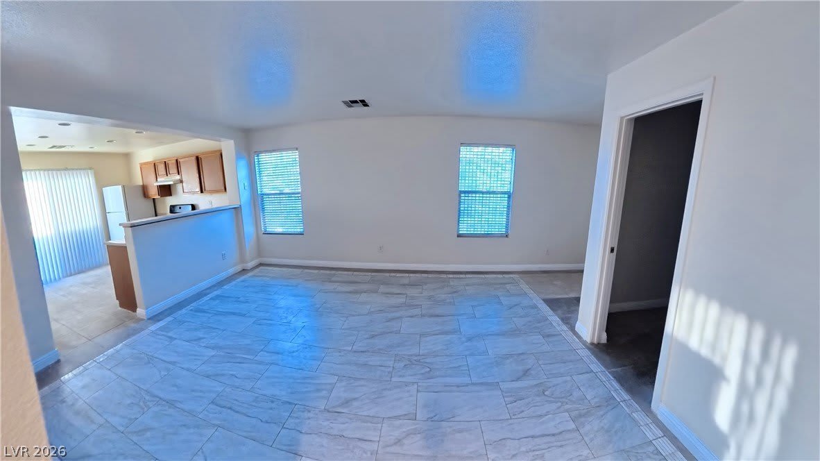 5591 Doubleday Street – photo 4