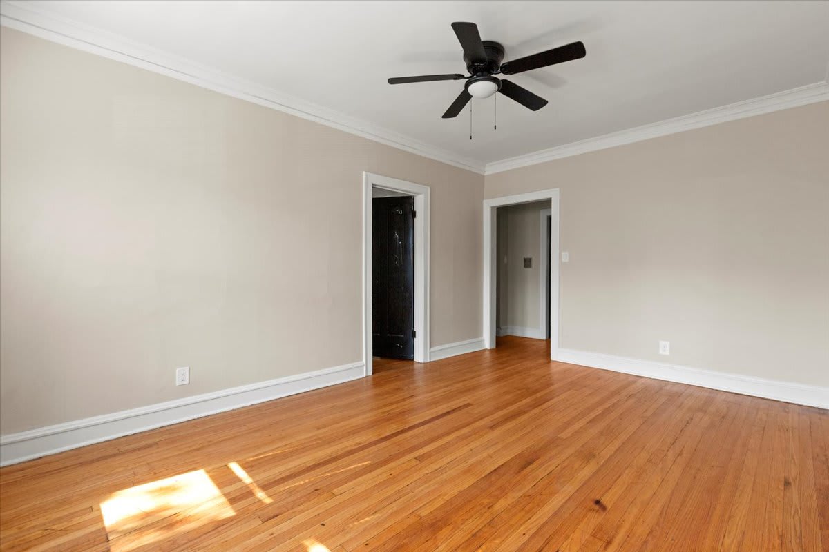 4318 North Spaulding Avenue – photo 3