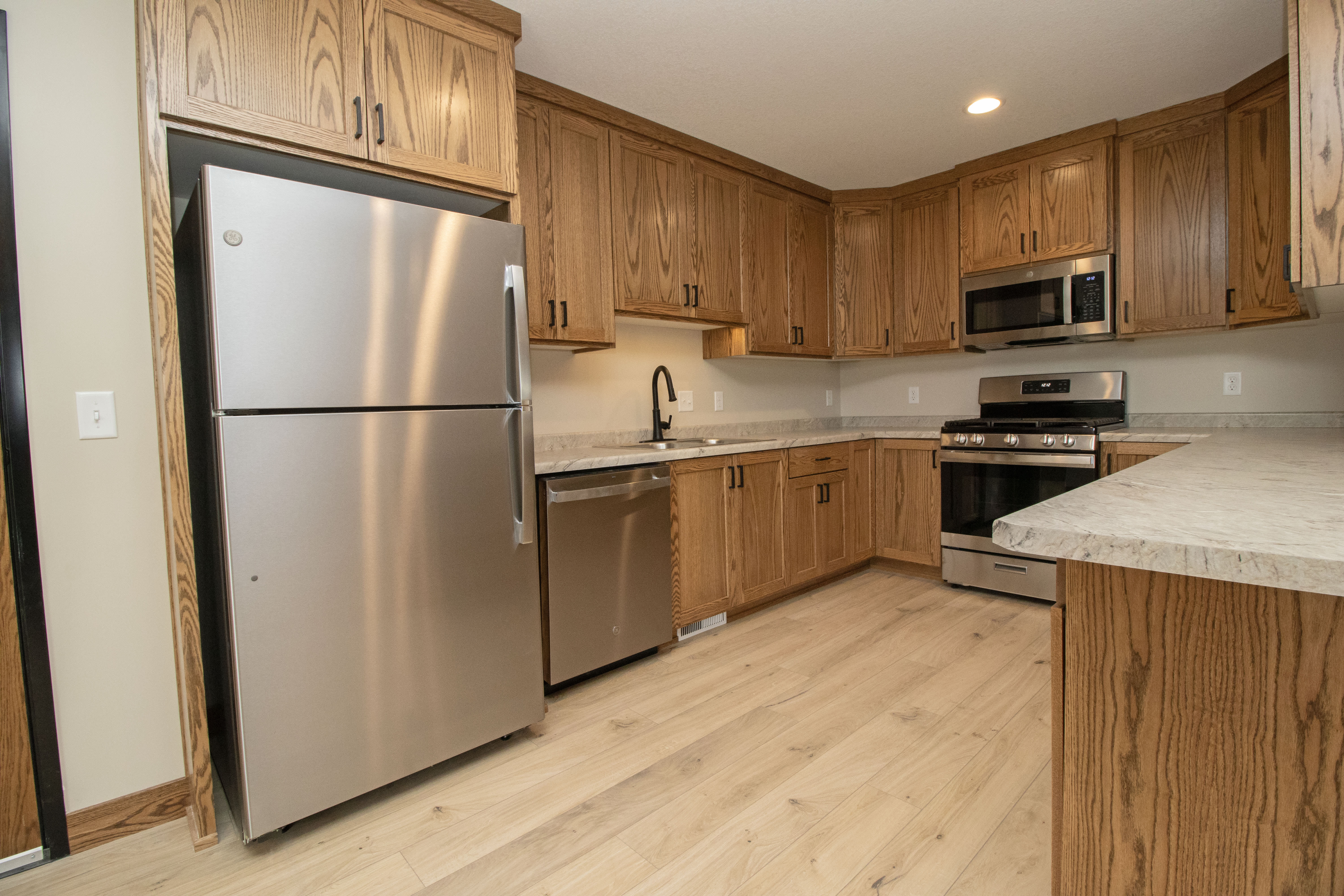610 Martin Ave – photo 1