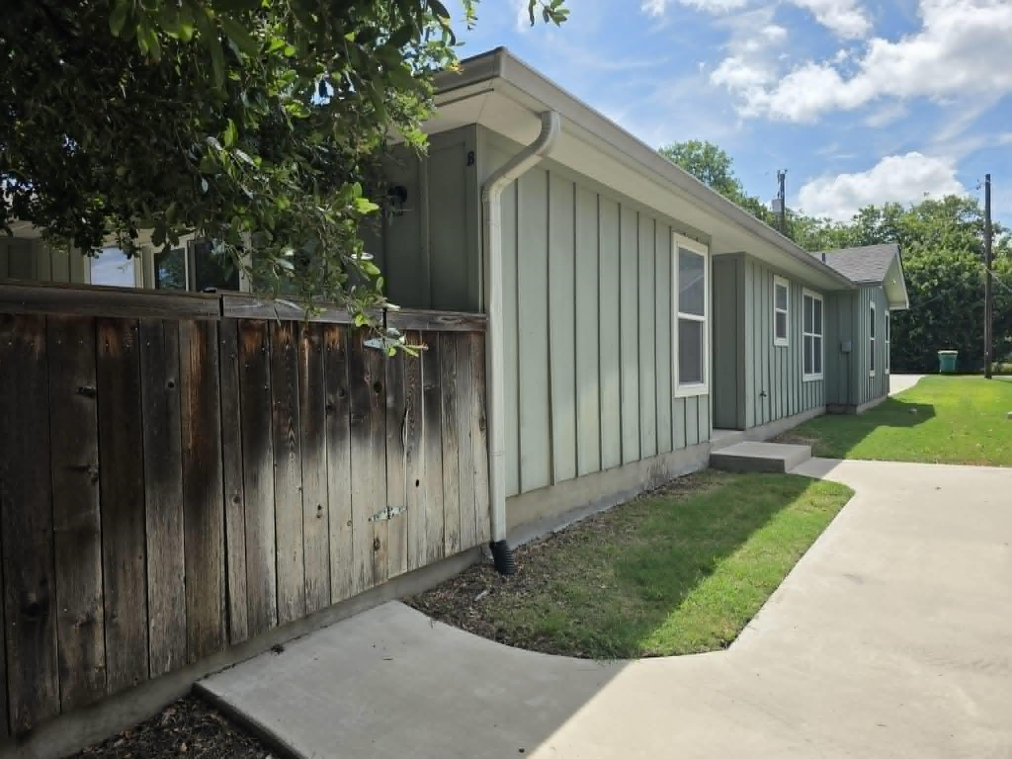 509 Avenue K – photo 1