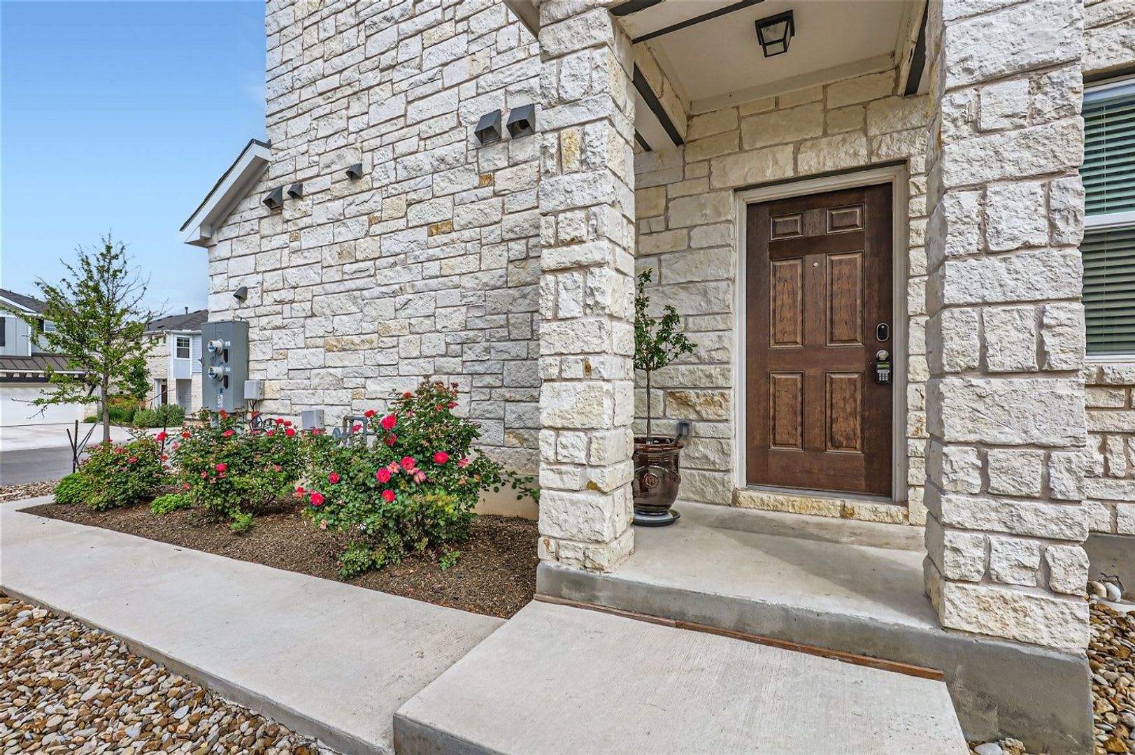 Spacious 4BR Condo in Leander – photo 2