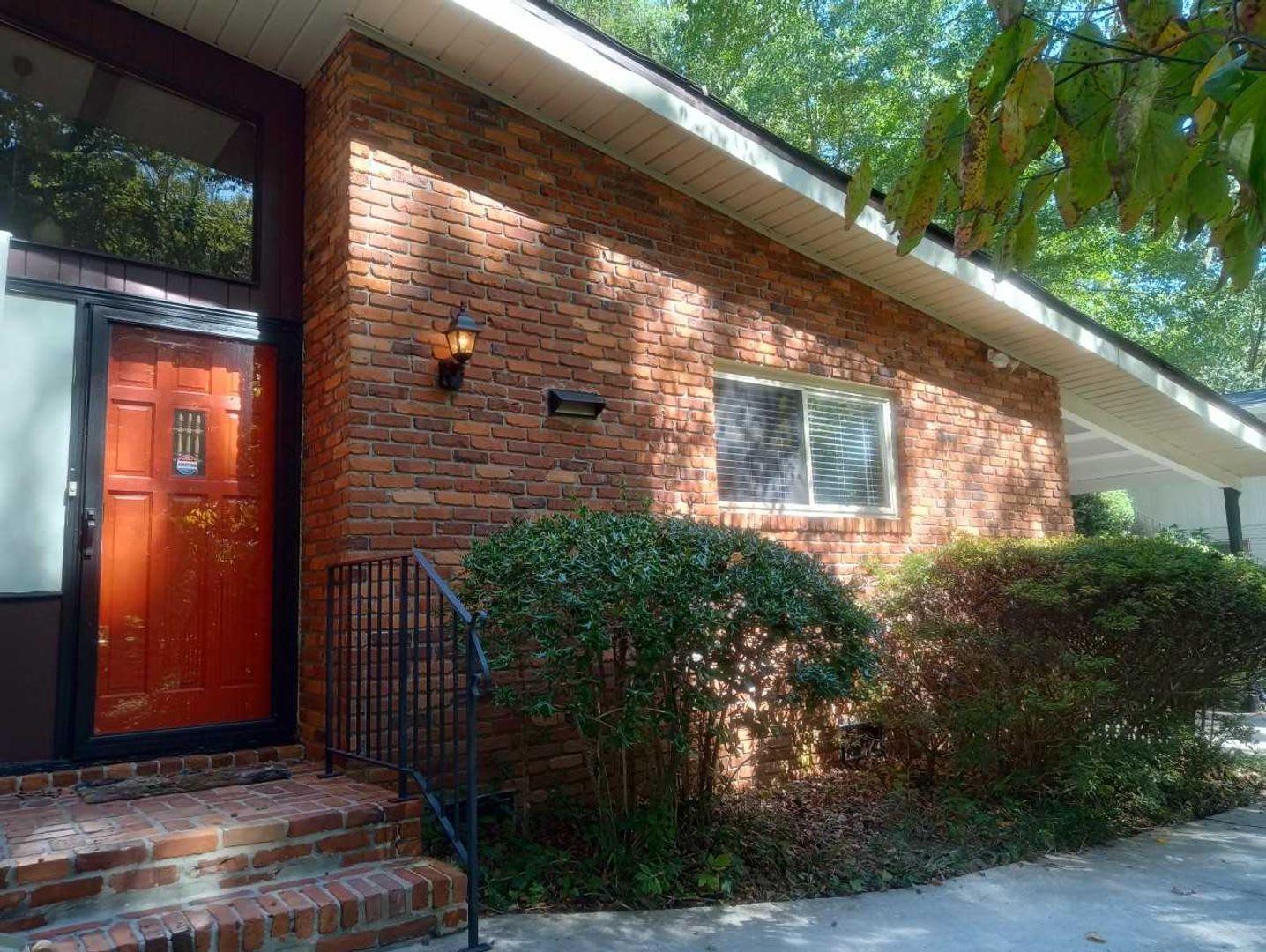 Beautifully Renovated 4 Bedroom 3 Bath Home In Private Setting – photo 2
