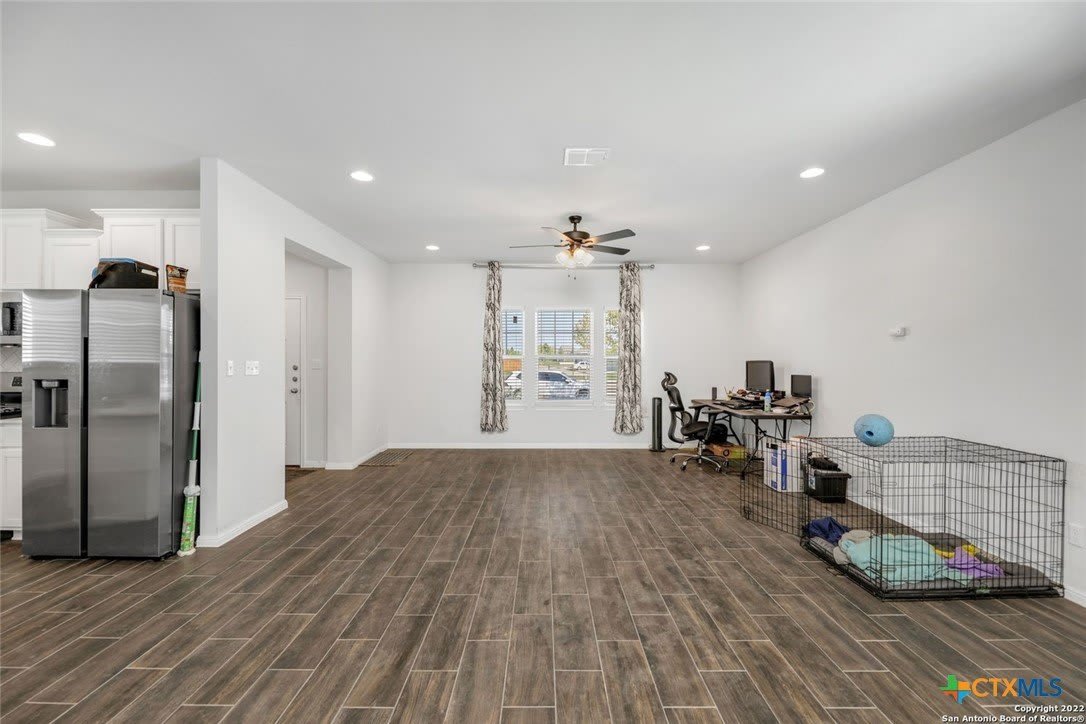 1121 Esplanade Parkway – photo 5