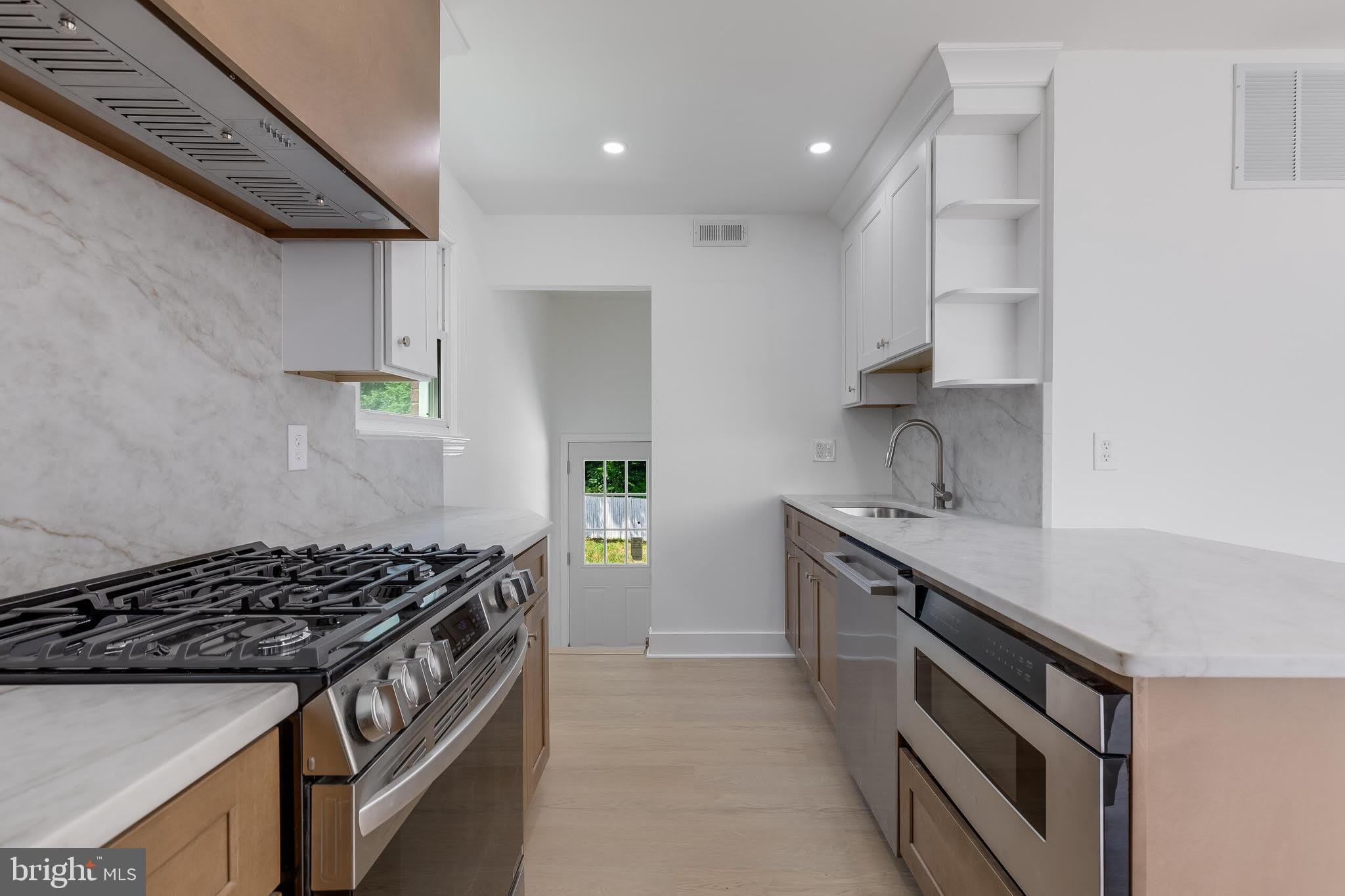 4910 66TH Avenue – photo 3