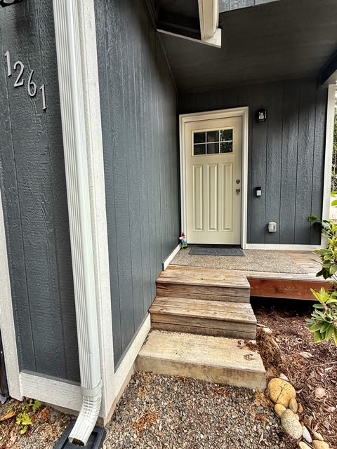 1261 Northeast Larson Boulevard – photo 3