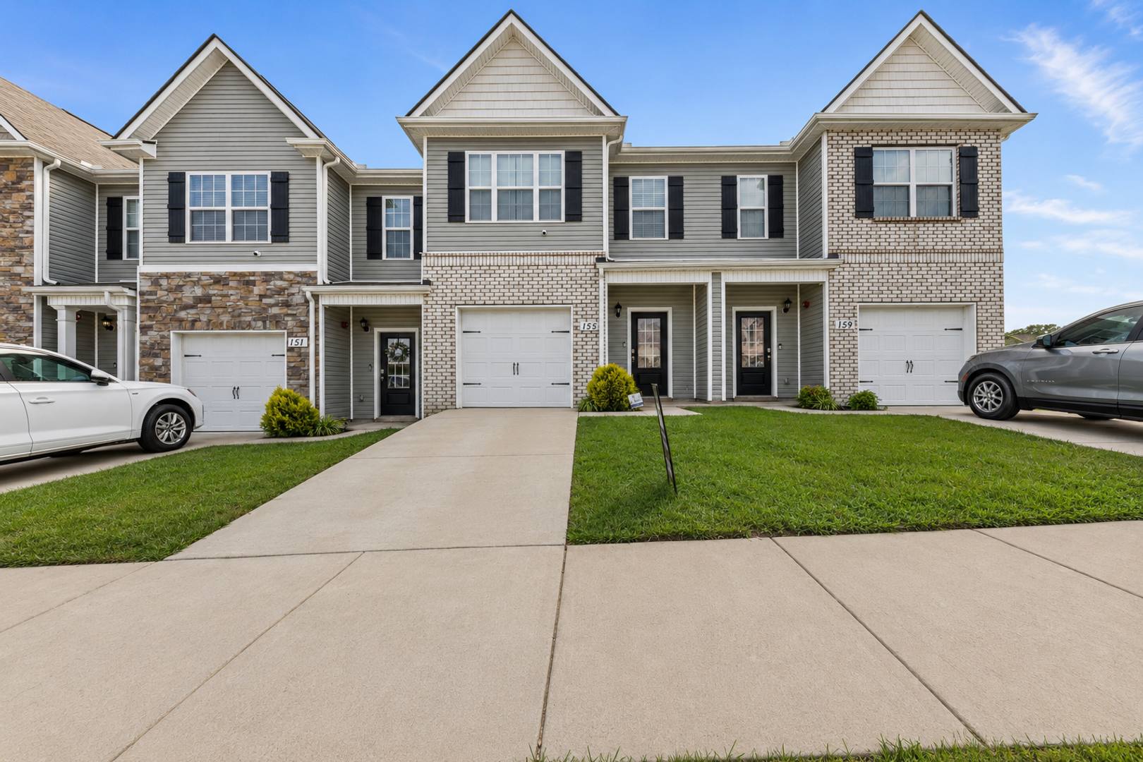 Move-In Special Available! Beautiful Townhome in Ashland City, TN! – photo 1