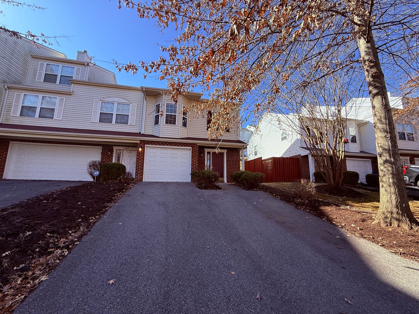 3 Bedroom 2 Bath Townhouse – photo 2