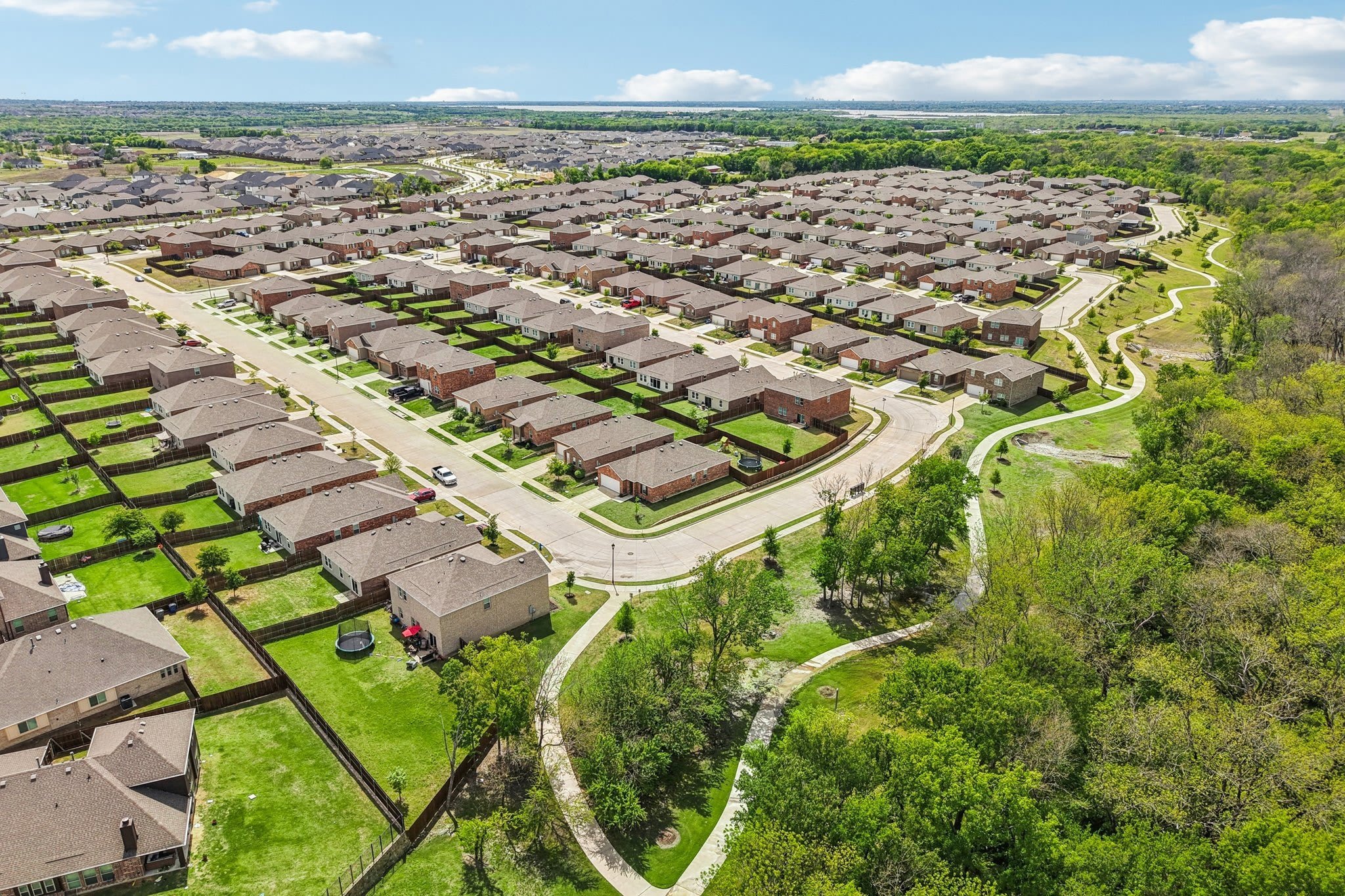 770 Yorkshire Drive – photo 2