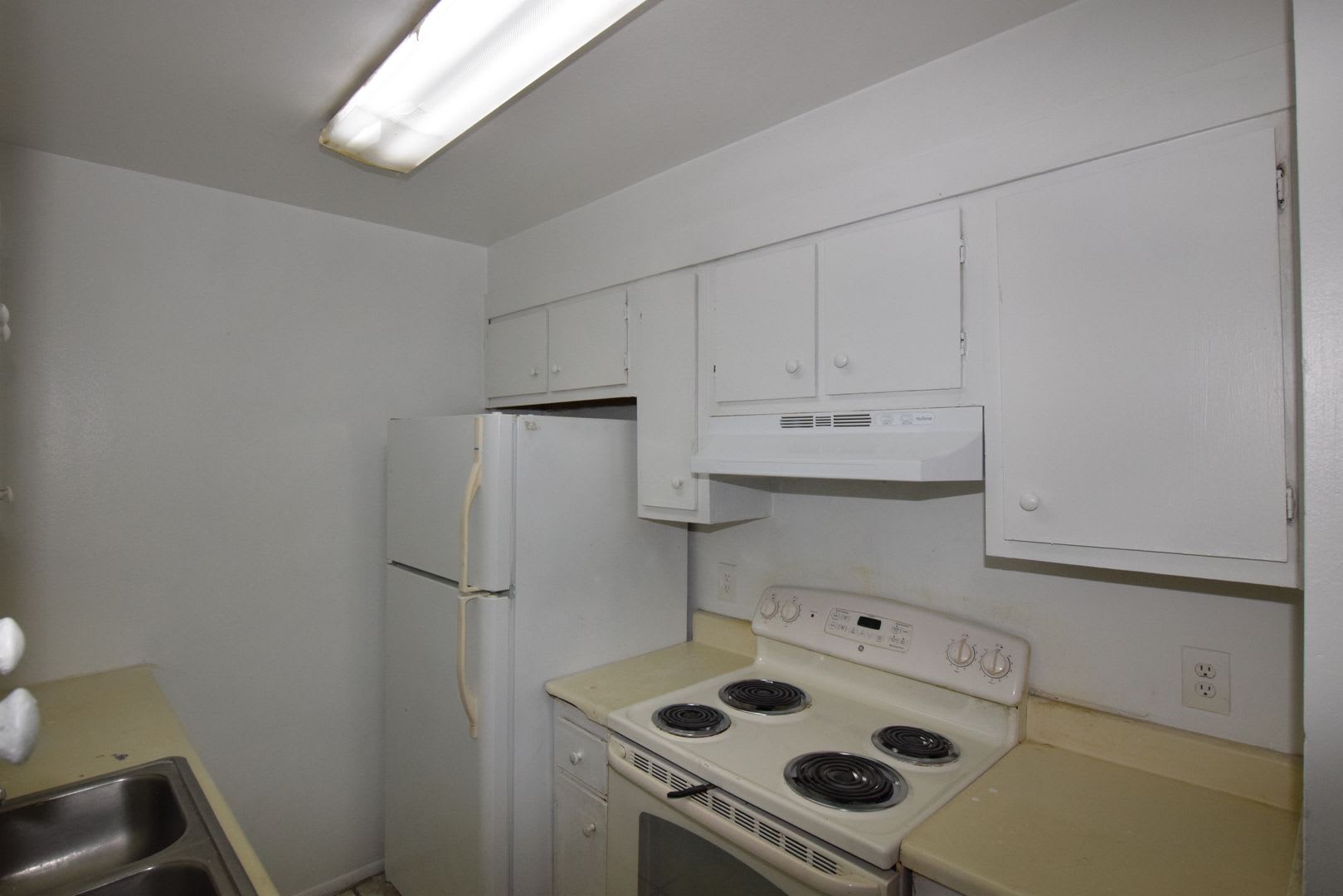 2 Bedroom 2 Bath Duplex For Rent at 3115 Split Willow Drive Orlando, FL 32808 – photo 3