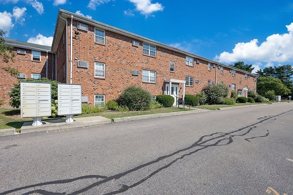 91 Pleasant St – photo 3