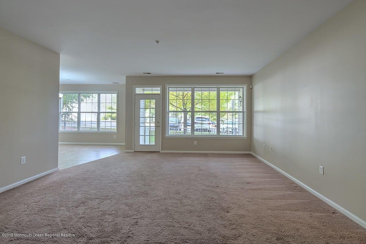 363 Saint Andrews Place – photo 2
